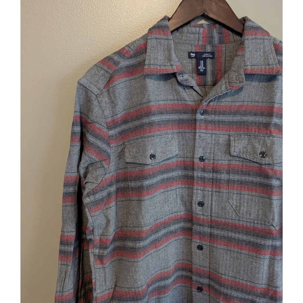 Gap Flannel Shirt Mens Medium Gray Red Striped Button Up Classic Fit Cotton LS